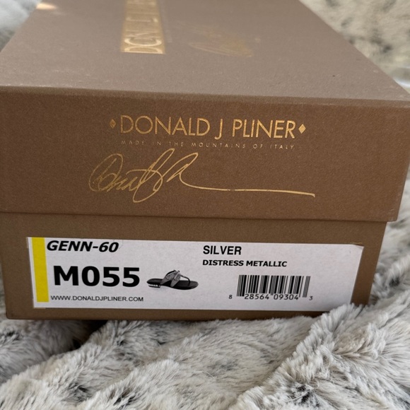 Donald J. Pliner Purple and Gold dragonfly Sandals size 5 1/2 - Picture 9 of 11